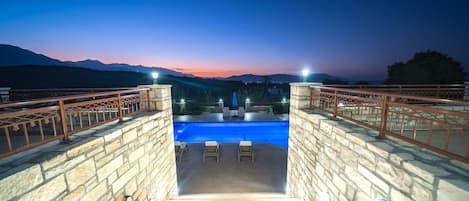 Villa, 4 chambres, piscine privée, vue jardin | Piscine | Piscine extérieure