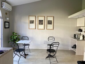 Fridge, microwave - V&S Hostel Boutique Buenos Aires  (Buenos Aires)