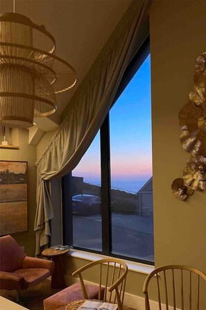 Interior - Luxury Home Near Surf Beach & Restaurants (Cornwall)