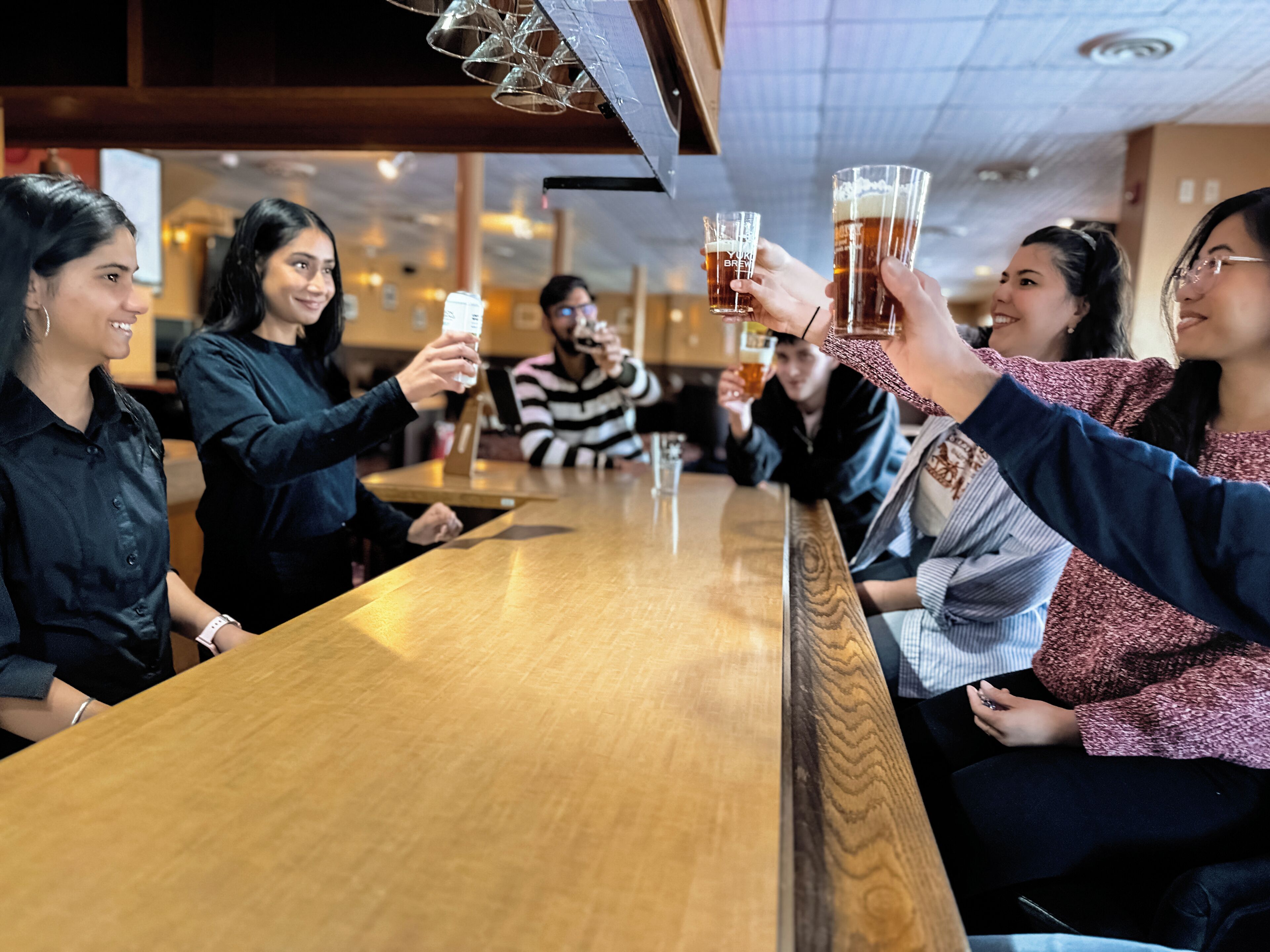 Ofrece almuerzos y cenas