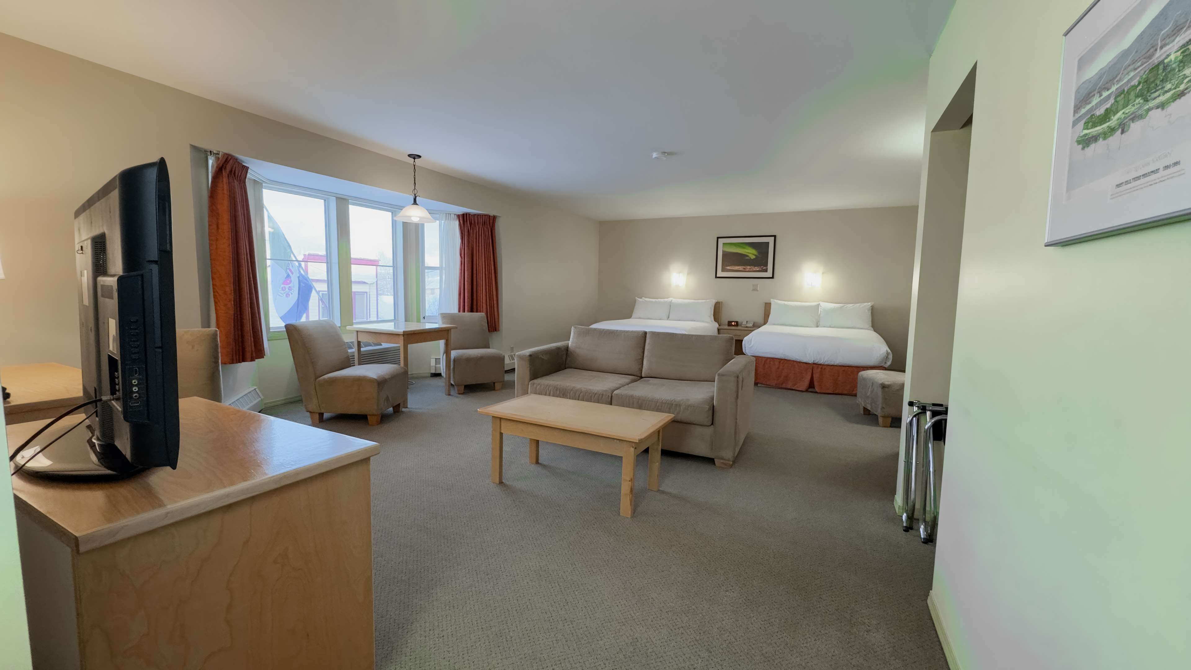 Premium-Zimmer, Mehrere Betten (Coast) | Schreibtisch, Verdunkelungsvorhänge, Bügeleisen/Bügelbrett