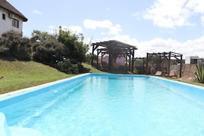 Outdoor pool, open 9:00 AM to 10:00 PM, pool loungers - Hotel del Diablo (Punta del Diablo)