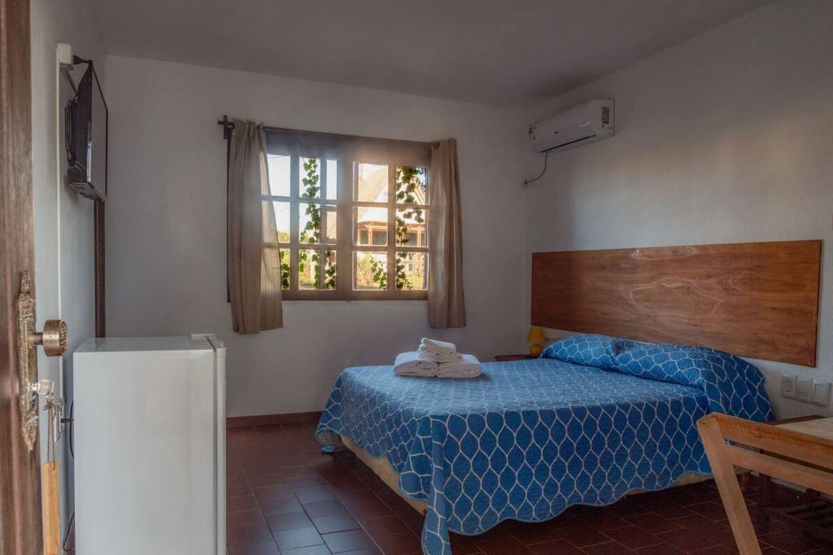 Minibar, laptop workspace, blackout curtains, free WiFi
