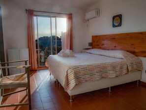 Deluxe Double Room | Minibar, laptop workspace, blackout drapes, free WiFi - Hotel del Diablo (Punta del Diablo)