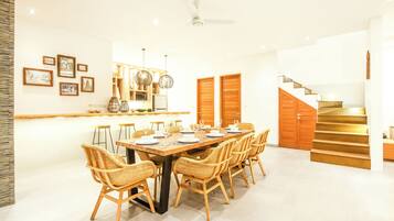 Villa (4 Bedrooms) | Exterior