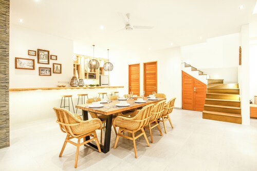 New 5BR Villa Beach at 200m Canggu