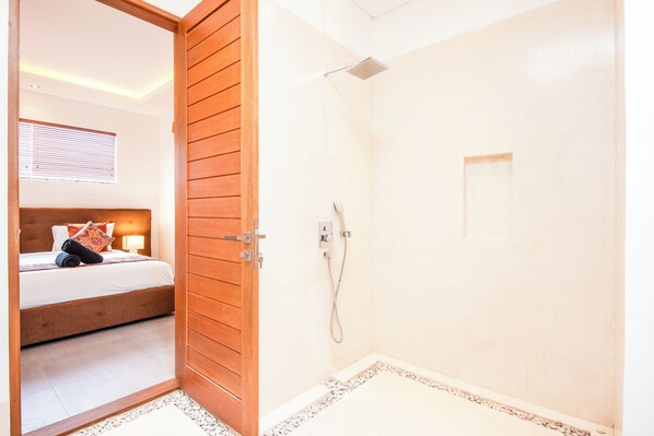 Villa (4 Bedrooms) | Exterior