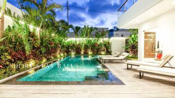 Villa (4 Bedrooms) | Exterior