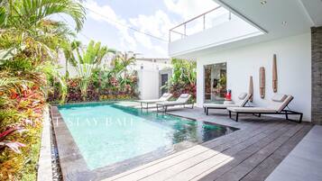 Villa (4 Bedrooms) | Exterior