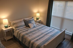 4 habitaciones, tabla de planchar con plancha, wifi y ropa de cama