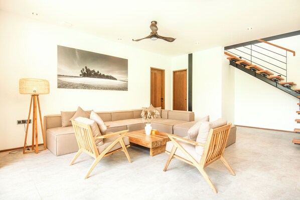 Villa (4 Bedrooms) | Exterior