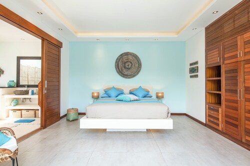 Huge Loft 200m From the Beach Canggu