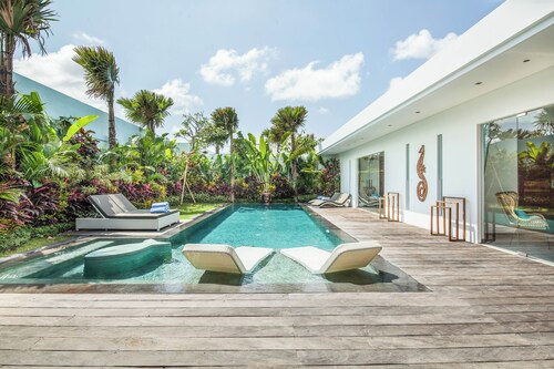 Huge Loft 200m From the Beach Canggu