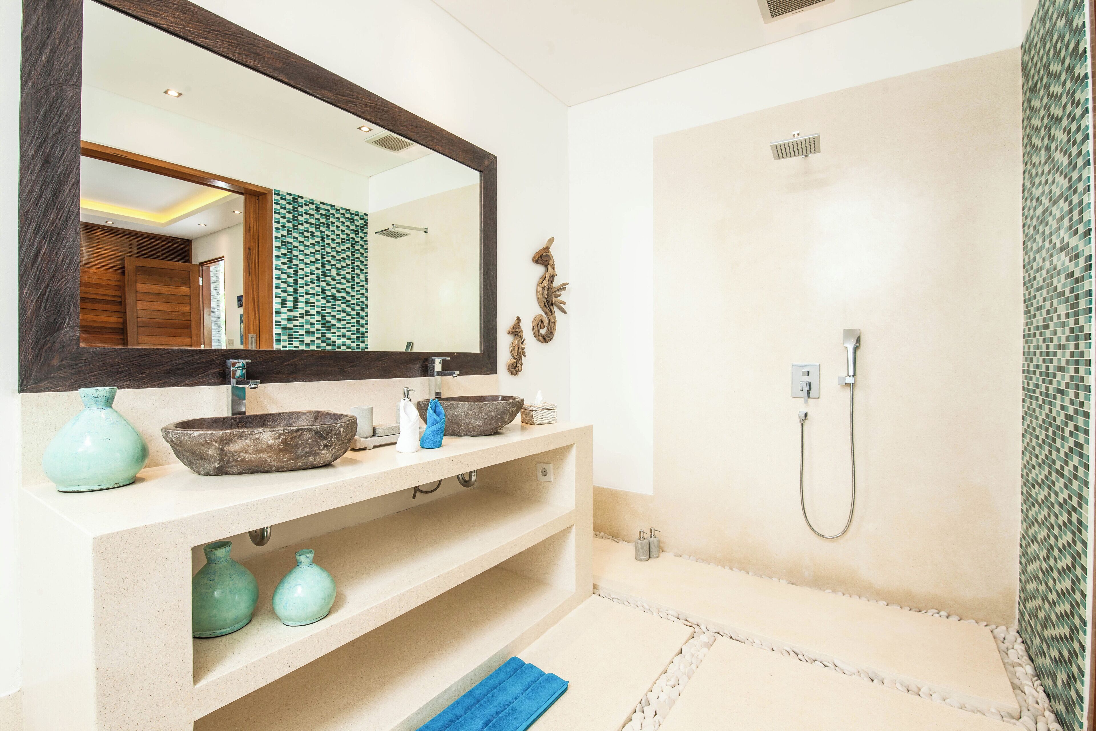 Villa (5 Bedrooms) | Exterior