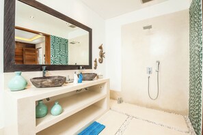 Villa (5 Bedrooms) | Bahagian luar