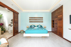 Villa (5 Bedrooms) | Exterior