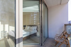 2 Schlafzimmer, Schreibtisch, Bügeleisen/Bügelbrett, Reisekinderbett