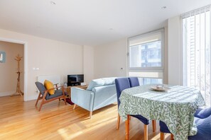 TV, stereo, offices