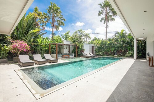 Niko2 · Marvelous 5 Bedroom Villa Close to Finns