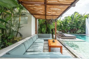 Villa (5 Bedrooms) | Exterior