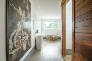 Villa (5 Bedrooms) | Exterior