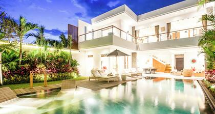 Chic 2BR Villas, Brawah Hub, 300m to Coastal Bliss