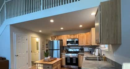 The Blue Elk - Lake Huron Views & Beach Access