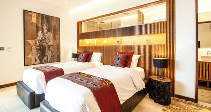 Exquisite 4BR Haven, 5min Stroll to Beach Canggu