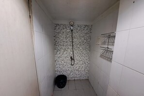 Deluxe Double Room | Bathroom