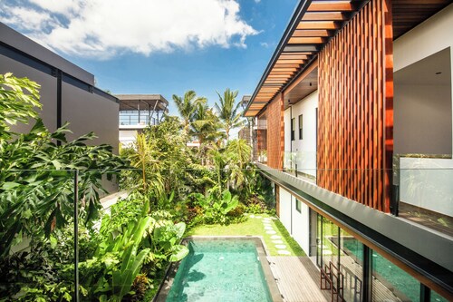 New 4BR Villa 200m to the Beach Canggu