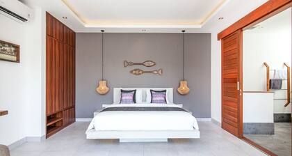 Chic 2BR Villas, Brawah Hub, 300m to Coastal Bliss