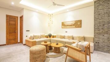 Villa (4 Bedrooms) | Exterior