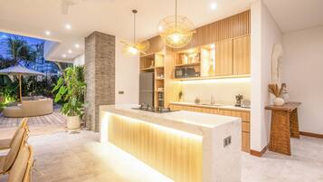 Villa (4 Bedrooms) | Exterior