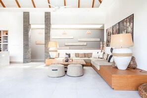 Villa (4 Bedrooms) | Extérieur