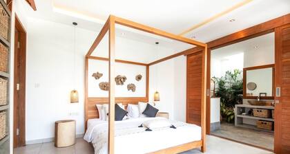 Modern 3BR Villa Center Seminyak Enclosed Living