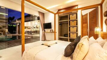 Villa (4 Bedrooms) | Exterior