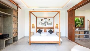 Villa (4 Bedrooms) | Exterior