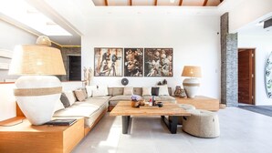 Ảnh chưa phân loại, 4 trong số 37 ảnh, nút