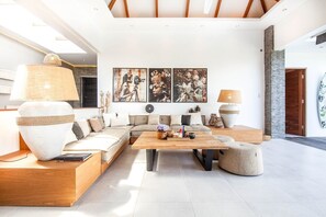 Villa (4 Bedrooms) | Extérieur