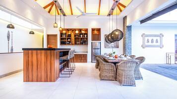 Villa (4 Bedrooms) | Exterior