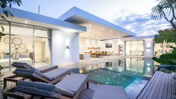 Villa (4 Bedrooms) | Extérieur