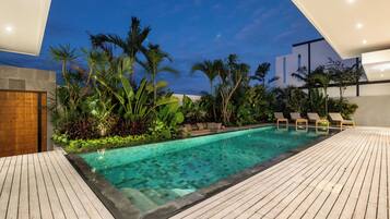 Villa (4 Bedrooms) | Exterior