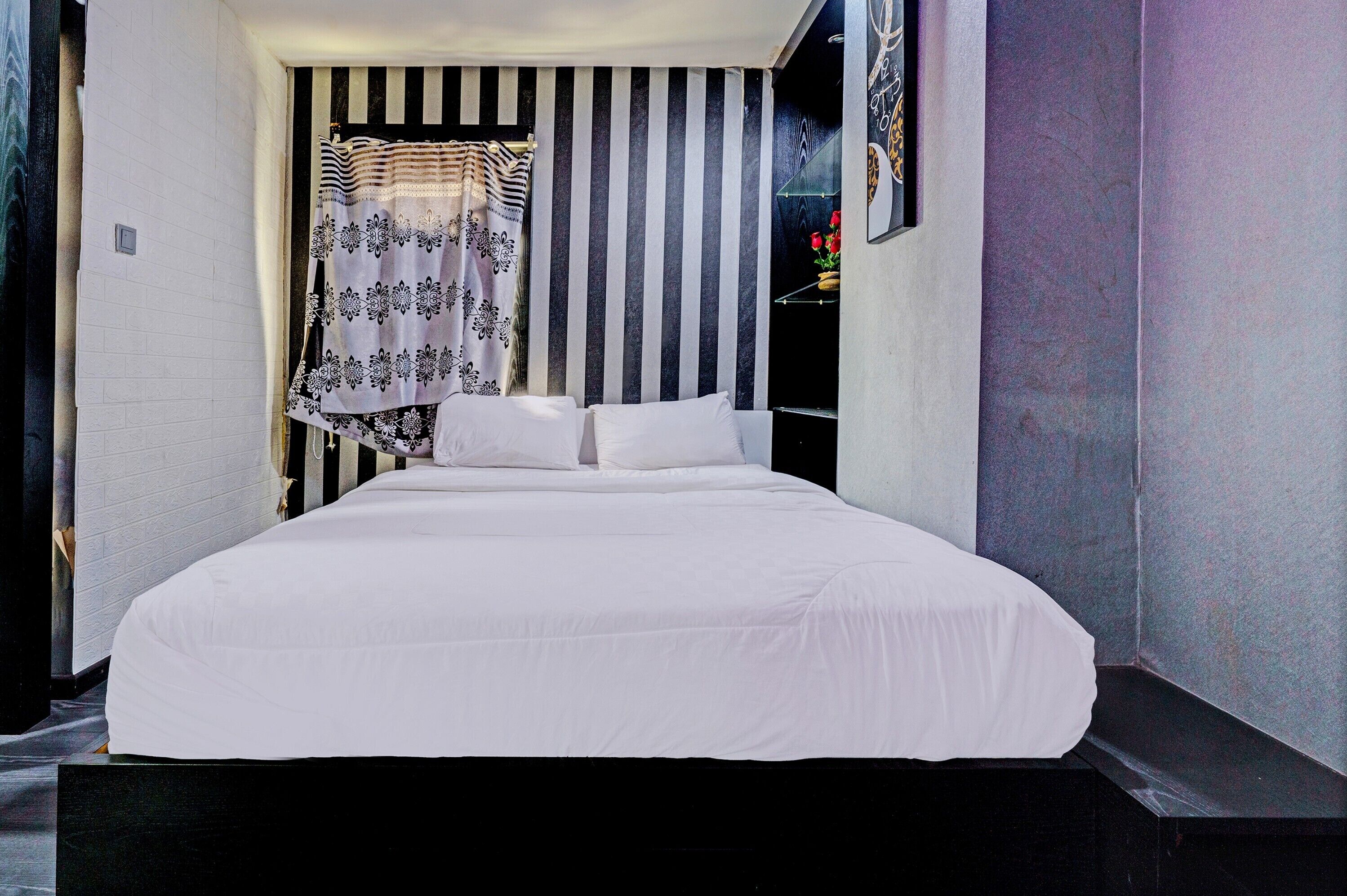 华丽双人房 | 办公桌、免费 WiFi、床单