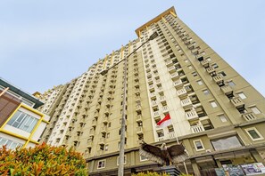 Exterior - OYO Life 93120 Apartement Gateway Cicadas By Sarana Cipta Mahakarya (Bandung)