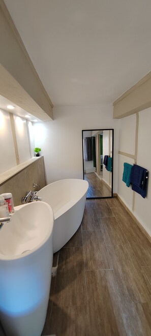 Hair dryer - Palais des Rois D'aragon (Montpellier)