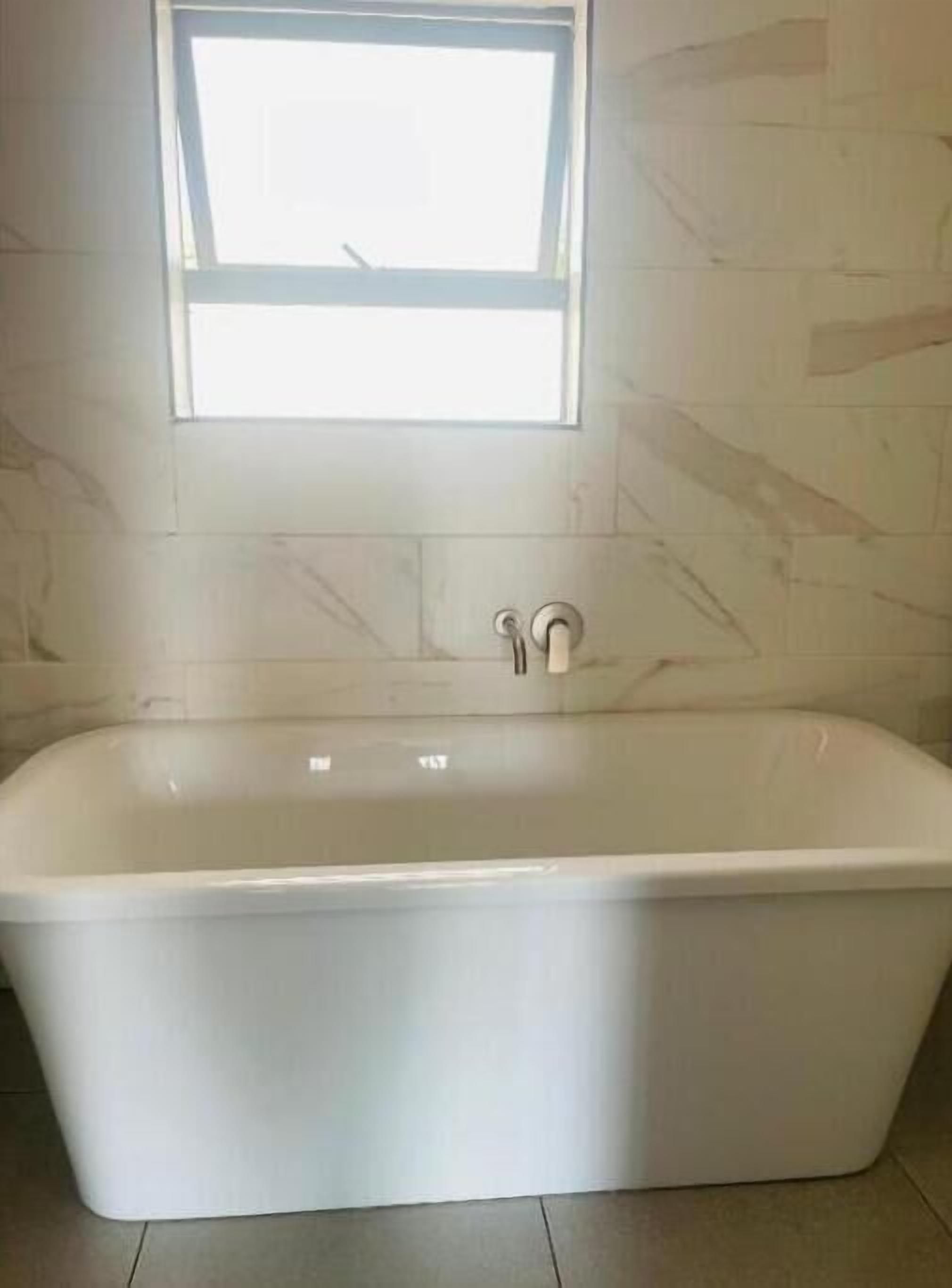 Dutxa, assecador de cabells, tovalloles i sabó 