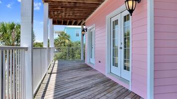 House, Multiple Beds (Love You More) | Property grounds