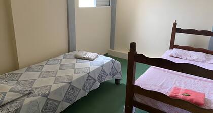 Ap 1 · Ap 2 Qtos-1 Casal, 3 Solt, 1 Aux-sala Conj.c/coz.i