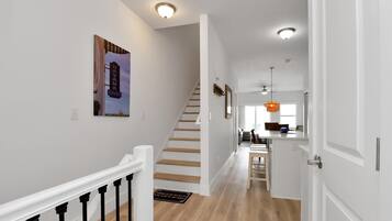 House, Multiple Beds (Waterside Retreat) | Interior