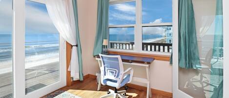 Townhome, Multiple Beds (Holiday House B) | Interior